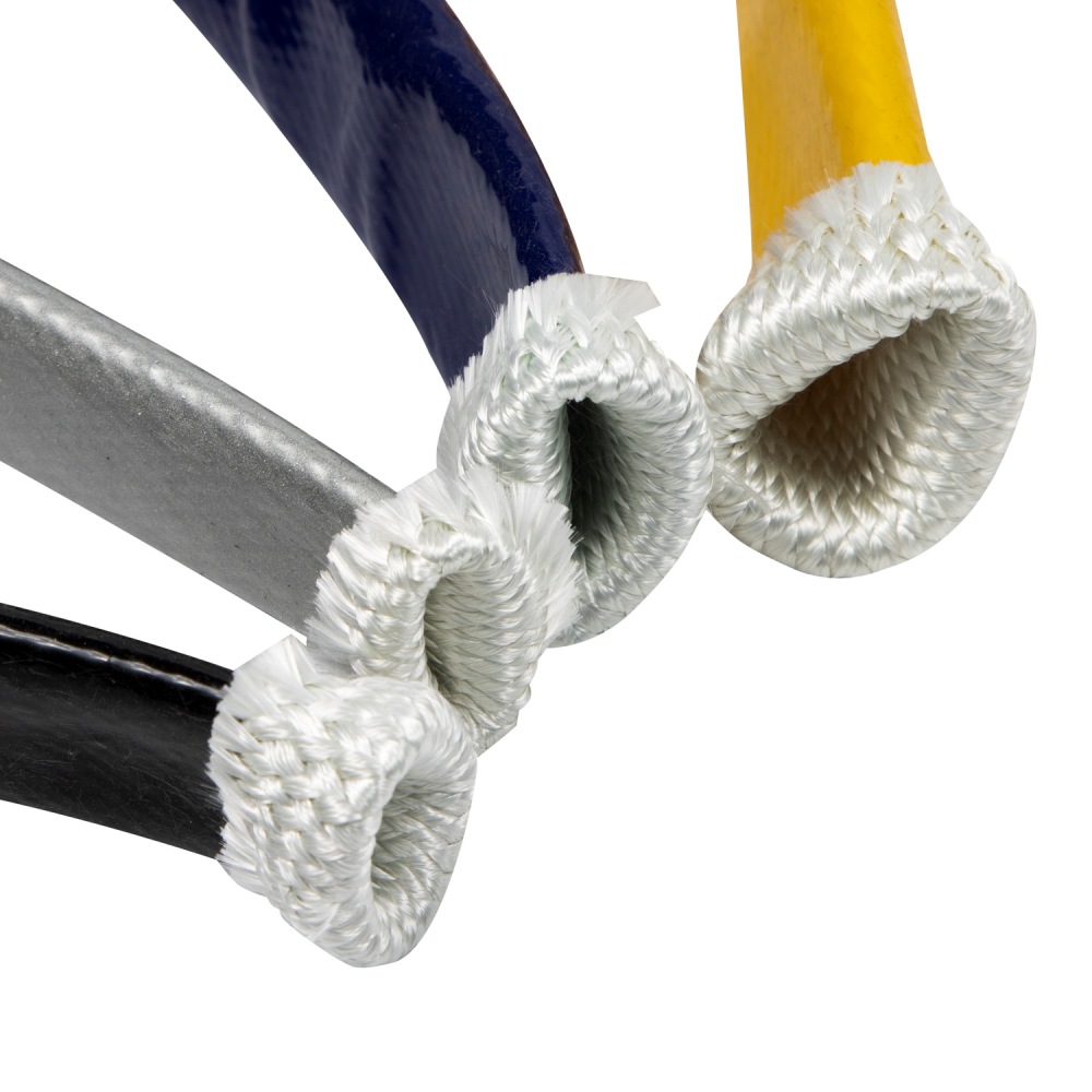 Ứng dụng của ống bọc cách nhiệt phủ silicon đen cho dây điện, ống dẫn và đường ống dẫn dầu trong ngành ô tô.