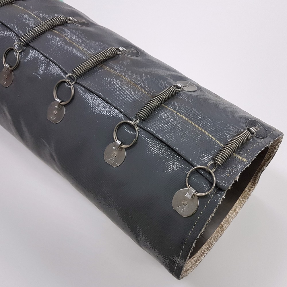 Tấm cách nhiệt ống xả so với màng bọc ống xả: Loại nào tốt hơn?