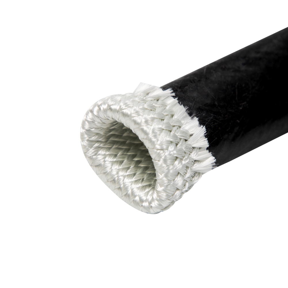 Ống bảo vệ chống cháy cho đường dẫn nhiên liệu: Ống chắn nhiệt bằng sợi thủy tinh phủ silicon giúp định tuyến an toàn hơn.